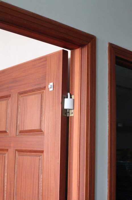 Handige Deurstoppers – Boven scharnier met opberger - Deurbeveiliging - Sharnier stop - 2 stuks